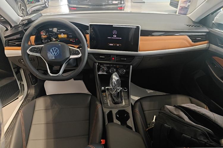 Used Volkswagen Bora 2026 200TSI DSG Yuexing Navigation Edition Center Console