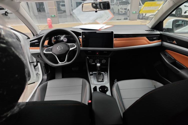 Used Volkswagen Bora 2026 200TSI DSG Yuexing Navigation Edition Center Console