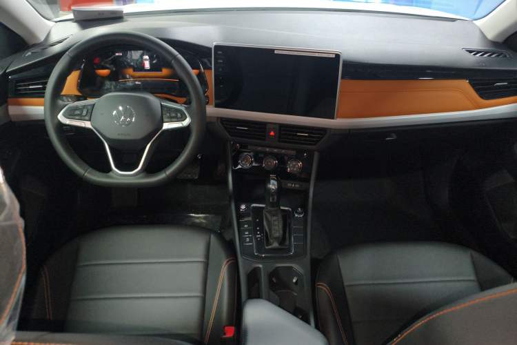 Used Volkswagen Bora 2026 200TSI DSG Yuexing Navigation Edition Center Console
