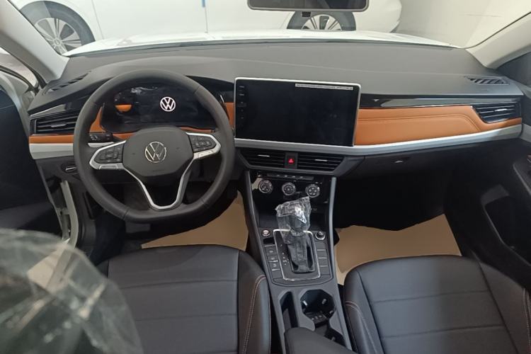 Used Volkswagen Bora 2026 200TSI DSG Yuexing Navigation Edition Center Console