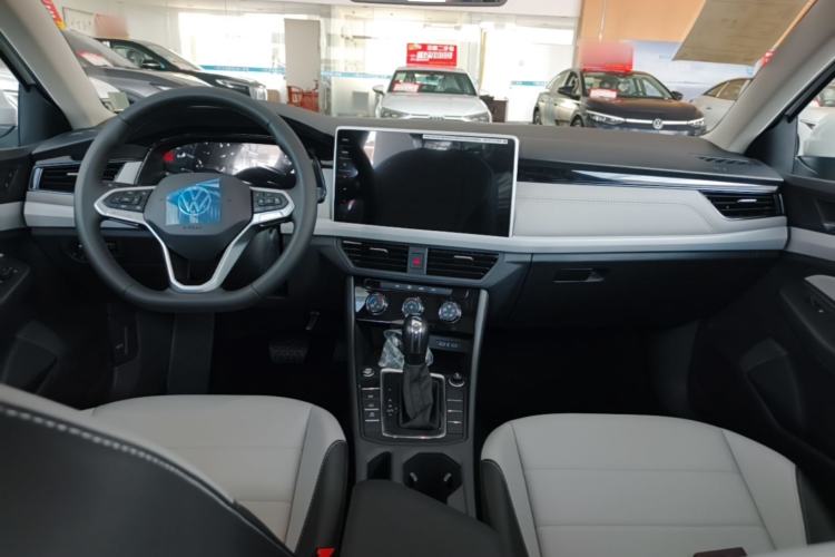 Used Volkswagen Bora 2026 200TSI DSG Yuexing Navigation Edition Center Console