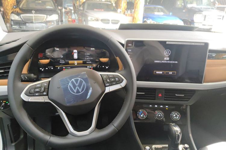 Used Volkswagen Bora 2026 200TSI DSG Yuexing Navigation Edition Center Console