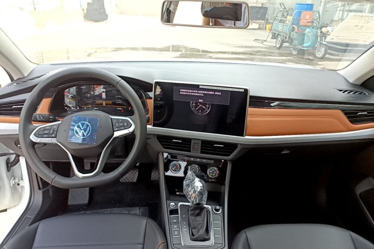 Used Volkswagen Bora 2026 200TSI DSG Yuexing Navigation Edition Center Console