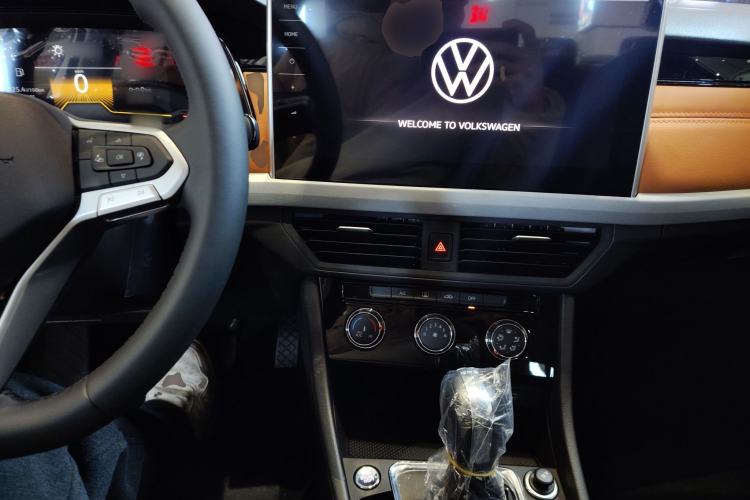 Used Volkswagen Bora 2026 200TSI DSG Yuexing Navigation Edition Center Console