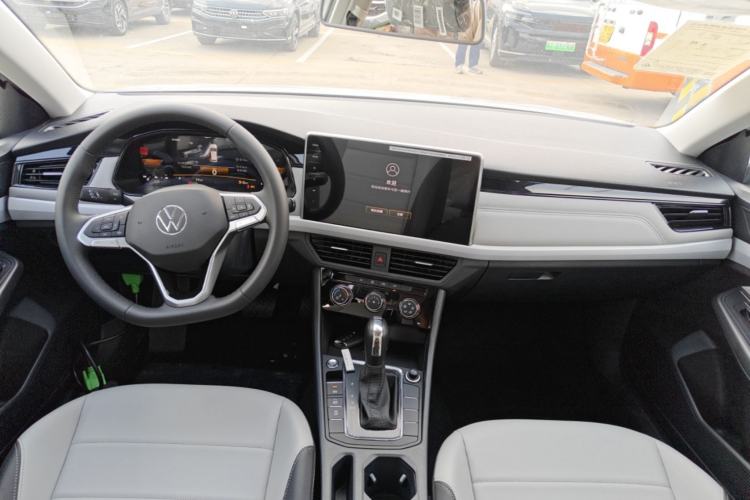 Used Volkswagen Bora 2026 200TSI DSG Yuexing Navigation Edition Center Console
