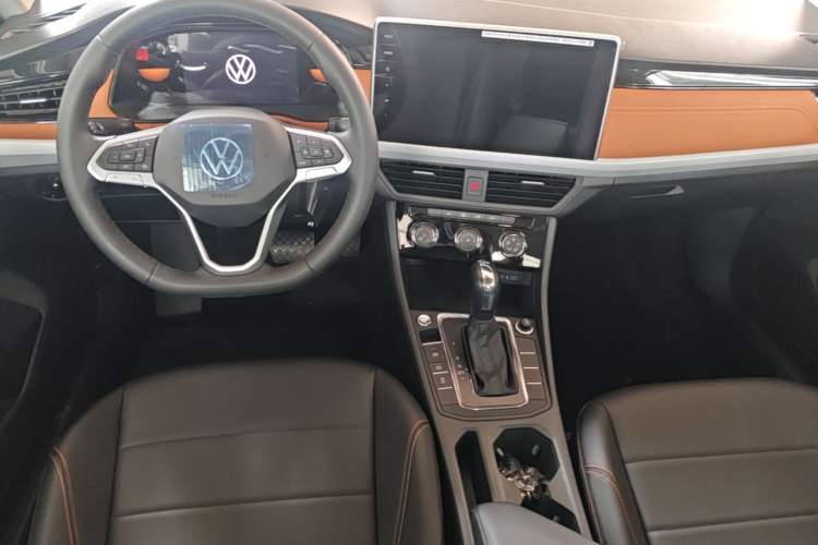 Used Volkswagen Bora 2026 200TSI DSG Yuexing Navigation Edition Center Console