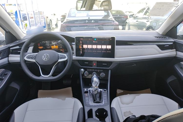 Used Volkswagen Bora 2026 200TSI DSG Yuexing Navigation Edition Center Console