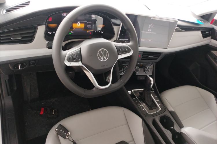 Used Volkswagen Bora 2026 200TSI DSG Yuexing Navigation Edition Center Console