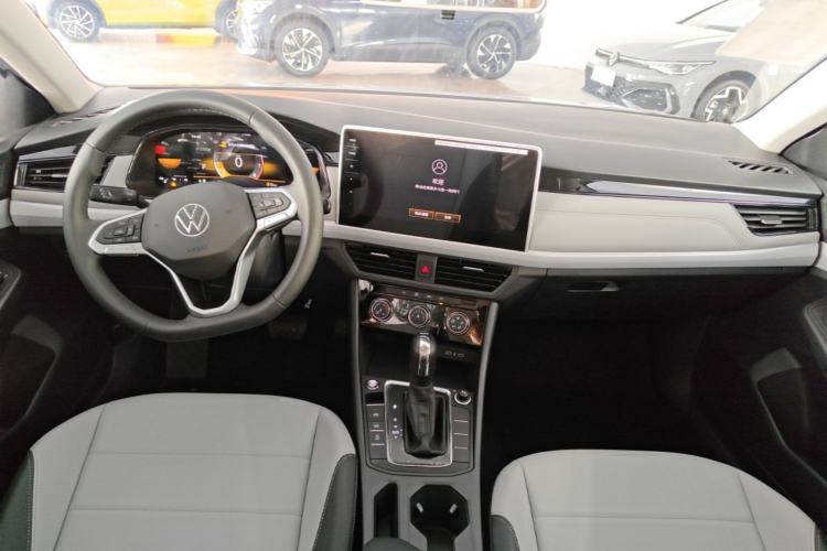 Used Volkswagen Bora 2026 200TSI DSG Yuexing Navigation Edition Center Console