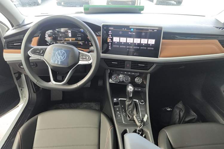 Used Volkswagen Bora 2026 200TSI DSG Yuexing Navigation Edition Center Console