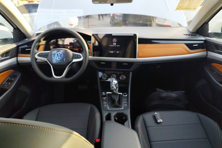 Used Volkswagen Bora 2026 200TSI DSG Yuexing PRO Edition Center Console