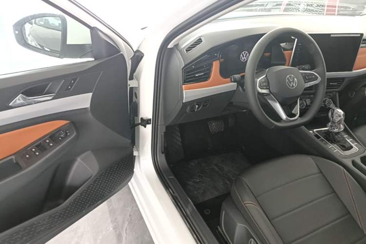 Used Volkswagen Bora 2026 200TSI DSG Yuexing Navigation Edition Driver Seat