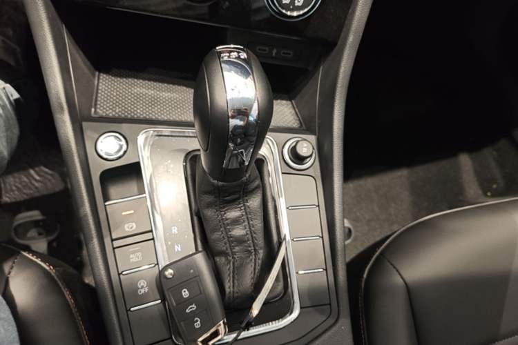Used Volkswagen Bora 2026 200TSI DSG Yuexing Navigation Edition Gear Lever
