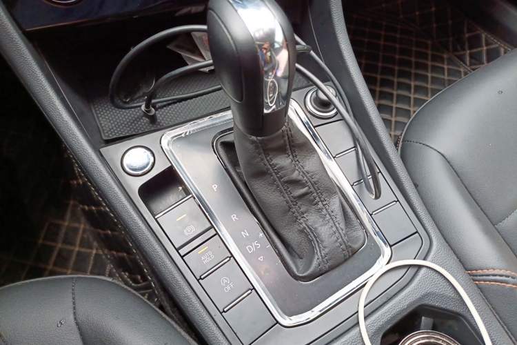 Used Volkswagen Bora 2026 200TSI DSG Yuexing Navigation Edition Gear Lever