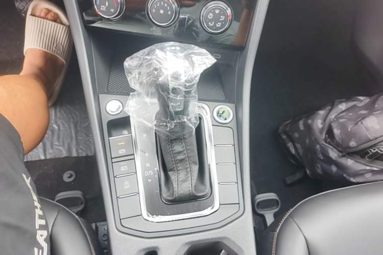 Used Volkswagen Bora 2026 200TSI DSG Yuexing Navigation Edition Gear Lever