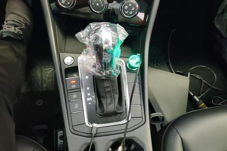 Used Volkswagen Bora 2026 200TSI DSG Yuexing Navigation Edition Gear Lever