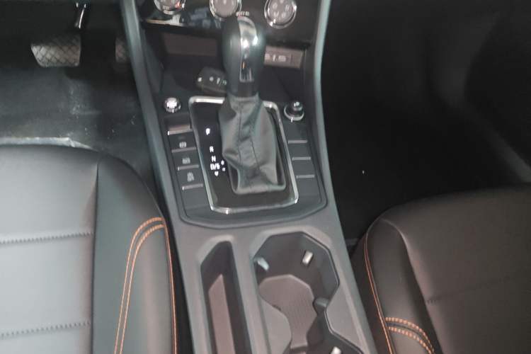 Used Volkswagen Bora 2026 200TSI DSG Yuexing Navigation Edition Gear Lever
