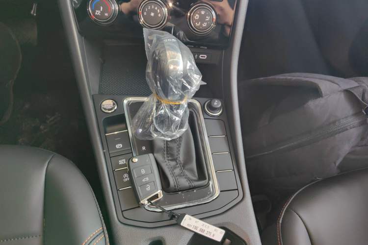 Used Volkswagen Bora 2026 200TSI DSG Yuexing Navigation Edition Gear Lever
