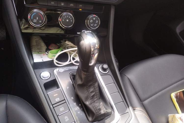 Used Volkswagen Bora 2026 200TSI DSG Yuexing Navigation Edition Gear Lever