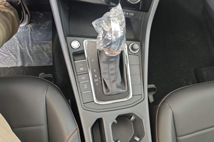 Used Volkswagen Bora 2026 200TSI DSG Yuexing Navigation Edition Gear Lever