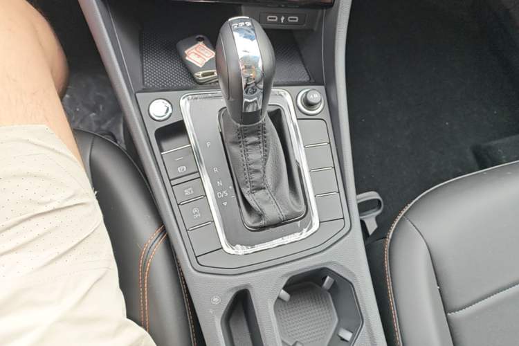 Used Volkswagen Bora 2026 200TSI DSG Yuexing Navigation Edition Gear Lever