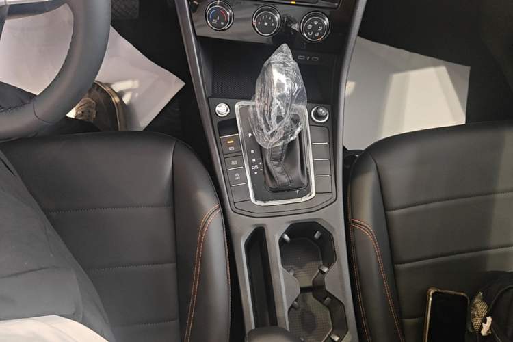 Used Volkswagen Bora 2026 200TSI DSG Yuexing Navigation Edition Gear Lever