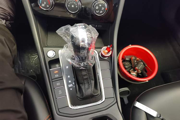 Used Volkswagen Bora 2026 200TSI DSG Yuexing Navigation Edition Gear Lever