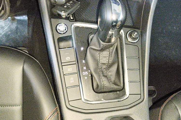 Used Volkswagen Bora 2026 200TSI DSG Yuexing Navigation Edition Gear Lever