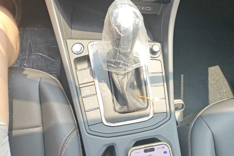 Used Volkswagen Bora 2026 200TSI DSG Yuexing Navigation Edition Gear Lever