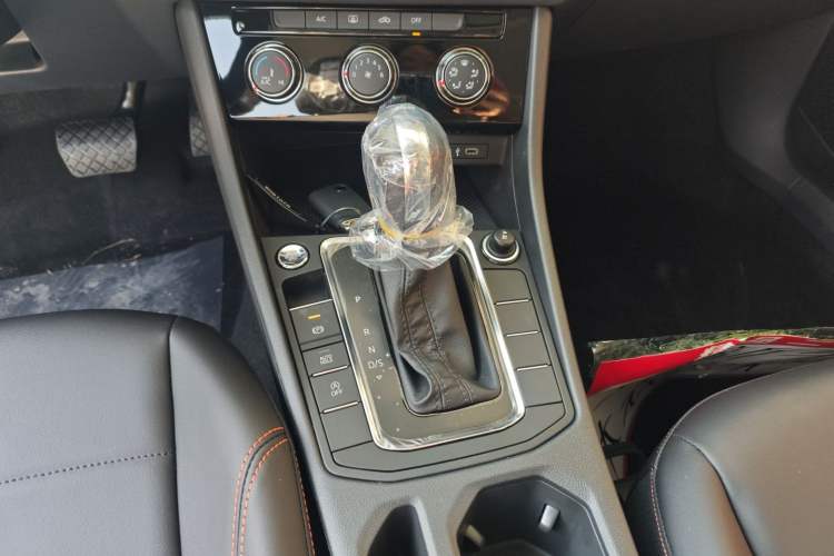 Used Volkswagen Bora 2026 200TSI DSG Yuexing Navigation Edition Gear Lever