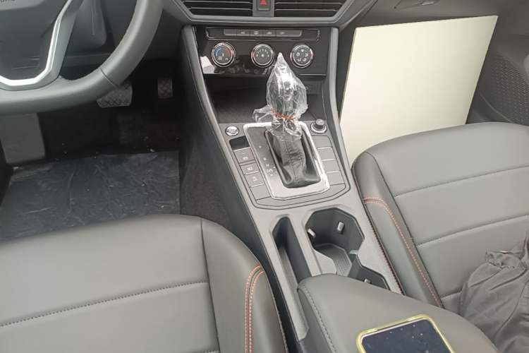 Used Volkswagen Bora 2026 200TSI DSG Yuexing Navigation Edition Gear Lever