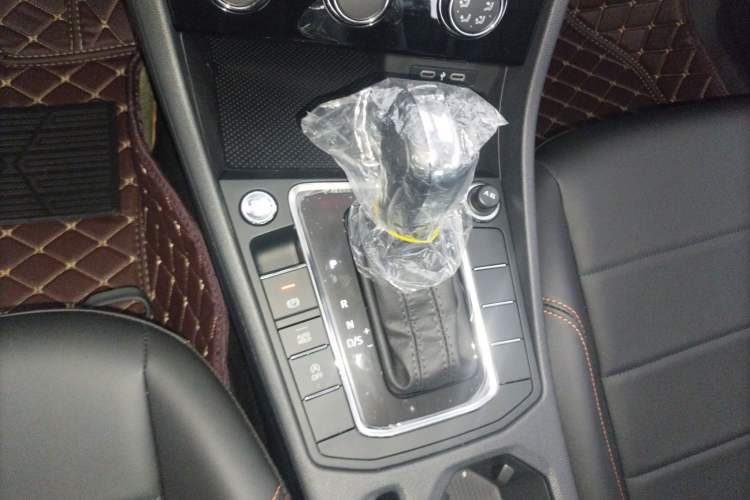 Used Volkswagen Bora 2026 200TSI DSG Yuexing Navigation Edition Gear Lever