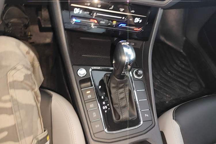 Used Volkswagen Bora 2026 300TSI DSG Zunxing Edition Gear Lever
