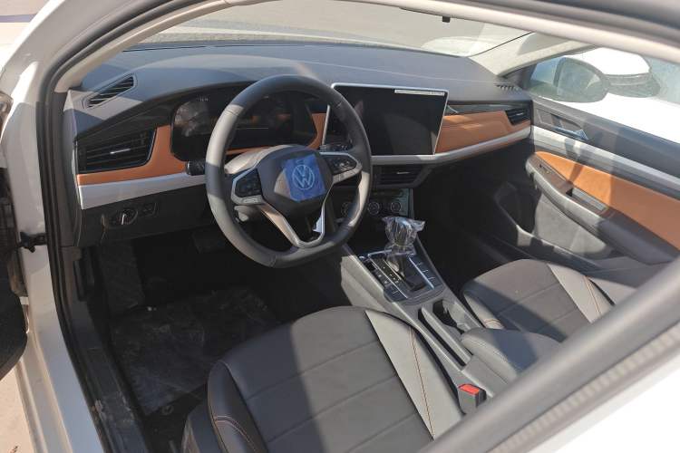 Used Volkswagen Bora 2026 200TSI DSG Yuexing Navigation Edition Interior 3