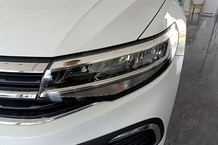 Used Volkswagen Bora 2026 200TSI DSG Yuexing Navigation Edition Left Front Headlight