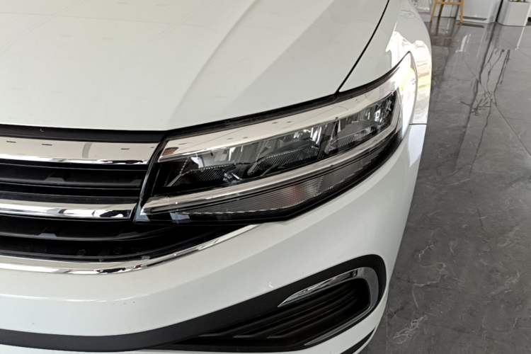 Used Volkswagen Bora 2026 200TSI DSG Yuexing Navigation Edition Left Front Headlight