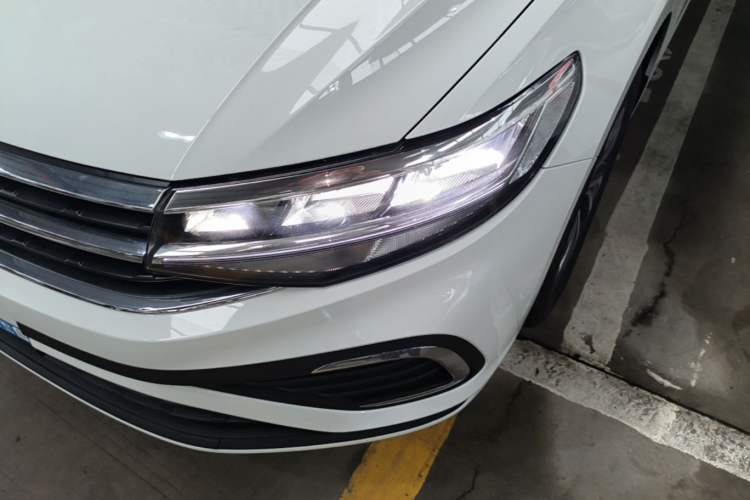 Used Volkswagen Bora 2026 200TSI DSG Yuexing Navigation Edition Left Front Headlight