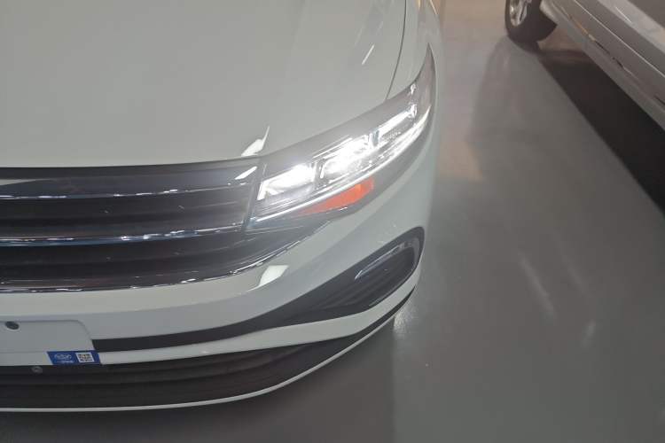 Used Volkswagen Bora 2026 200TSI DSG Yuexing Navigation Edition Left Front Headlight