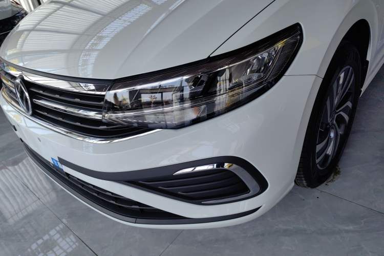 Used Volkswagen Bora 2026 200TSI DSG Yuexing Navigation Edition Left Front Headlight