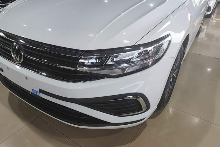 Used Volkswagen Bora 2026 200TSI DSG Yuexing Navigation Edition Left Front Headlight