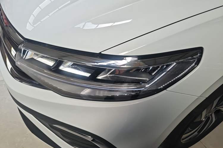 Used Volkswagen Bora 2026 200TSI DSG Yuexing Navigation Edition Left Front Headlight