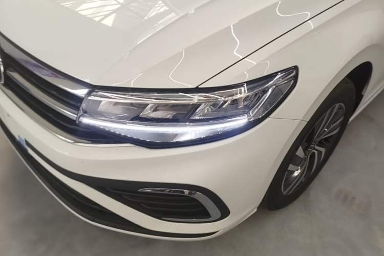 Used Volkswagen Bora 2026 200TSI DSG Yuexing Navigation Edition Left Front Headlight