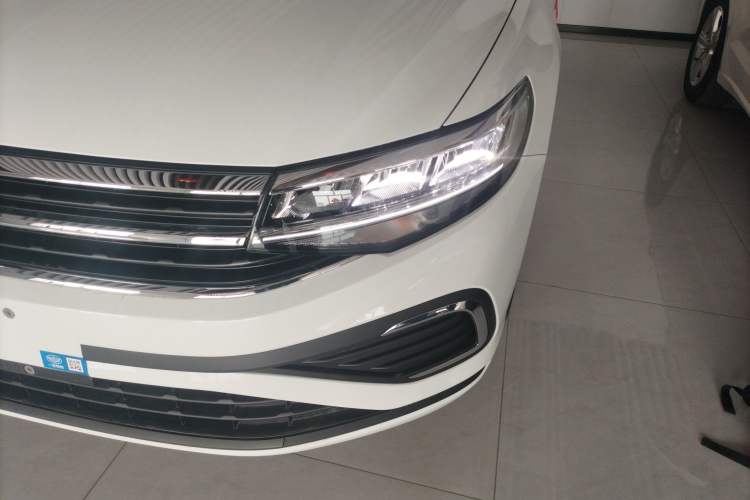 Used Volkswagen Bora 2026 200TSI DSG Yuexing Navigation Edition Left Front Headlight