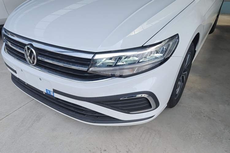 Used Volkswagen Bora 2026 200TSI DSG Yuexing Navigation Edition Left Front Headlight
