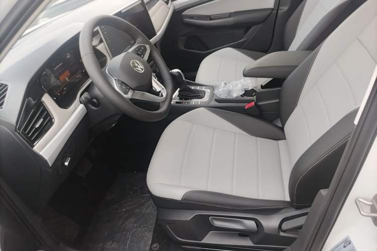Used Volkswagen Bora 2026 200TSI DSG Yuexing Navigation Edition Left Front Seat