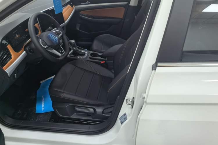 Used Volkswagen Bora 2026 200TSI DSG Yuexing Navigation Edition Left Front Seat