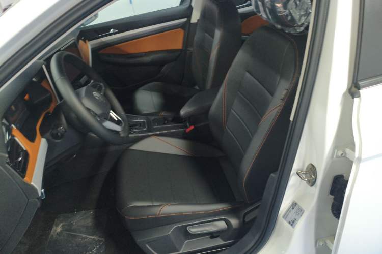 Used Volkswagen Bora 2026 200TSI DSG Yuexing Navigation Edition Left Front Seat