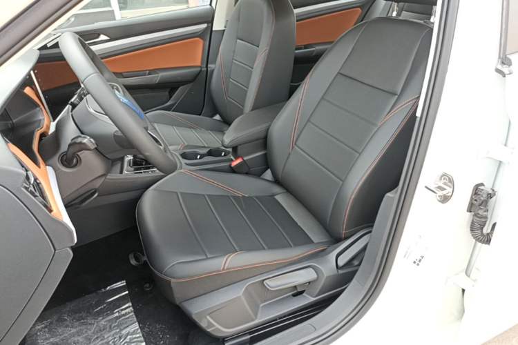 Used Volkswagen Bora 2026 200TSI DSG Yuexing Navigation Edition Left Front Seat