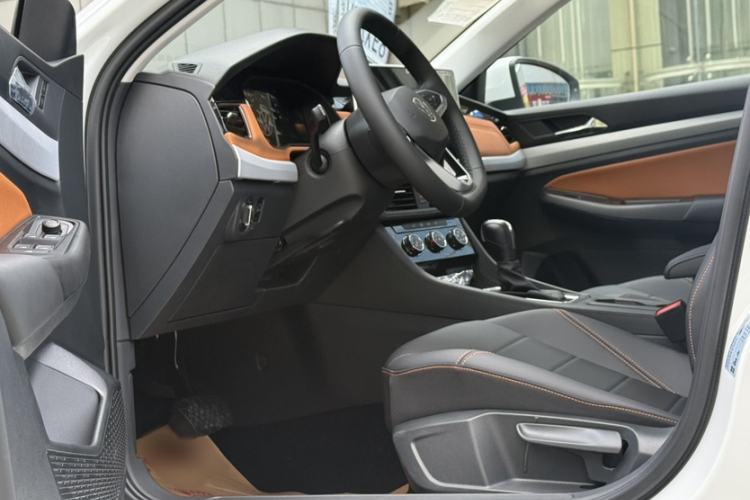 Used Volkswagen Bora 2026 200TSI DSG Yuexing Navigation Edition Left Front Seat