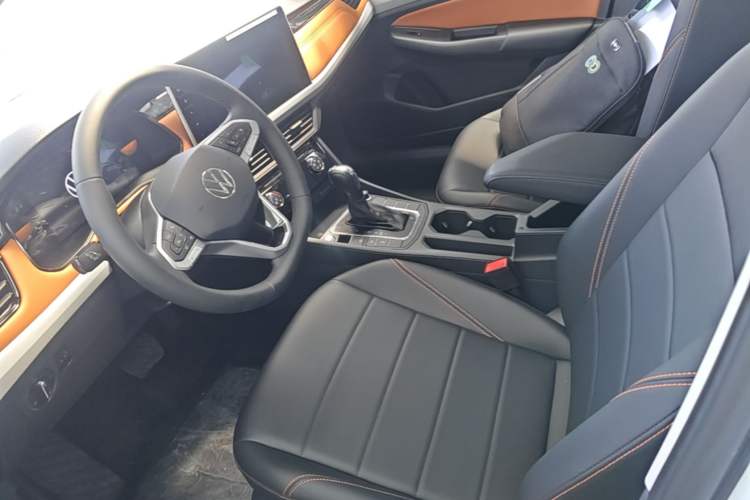 Used Volkswagen Bora 2026 200TSI DSG Yuexing Navigation Edition Left Front Seat